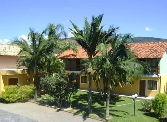 Estúdio mobiliado com vista para a água pela janela — photo 10