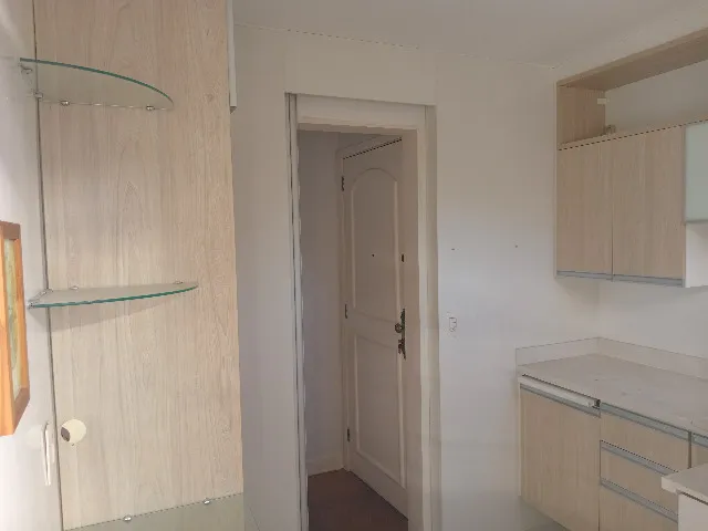 60 m² apartment with a walk-in closet and a home office — photo 10