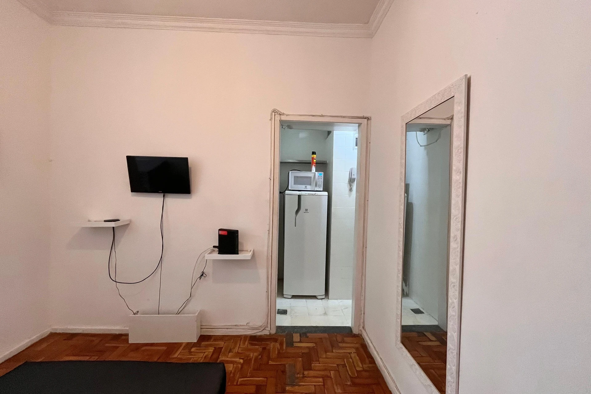 Квартира с одной спальней и стиральной машиной — photo 12