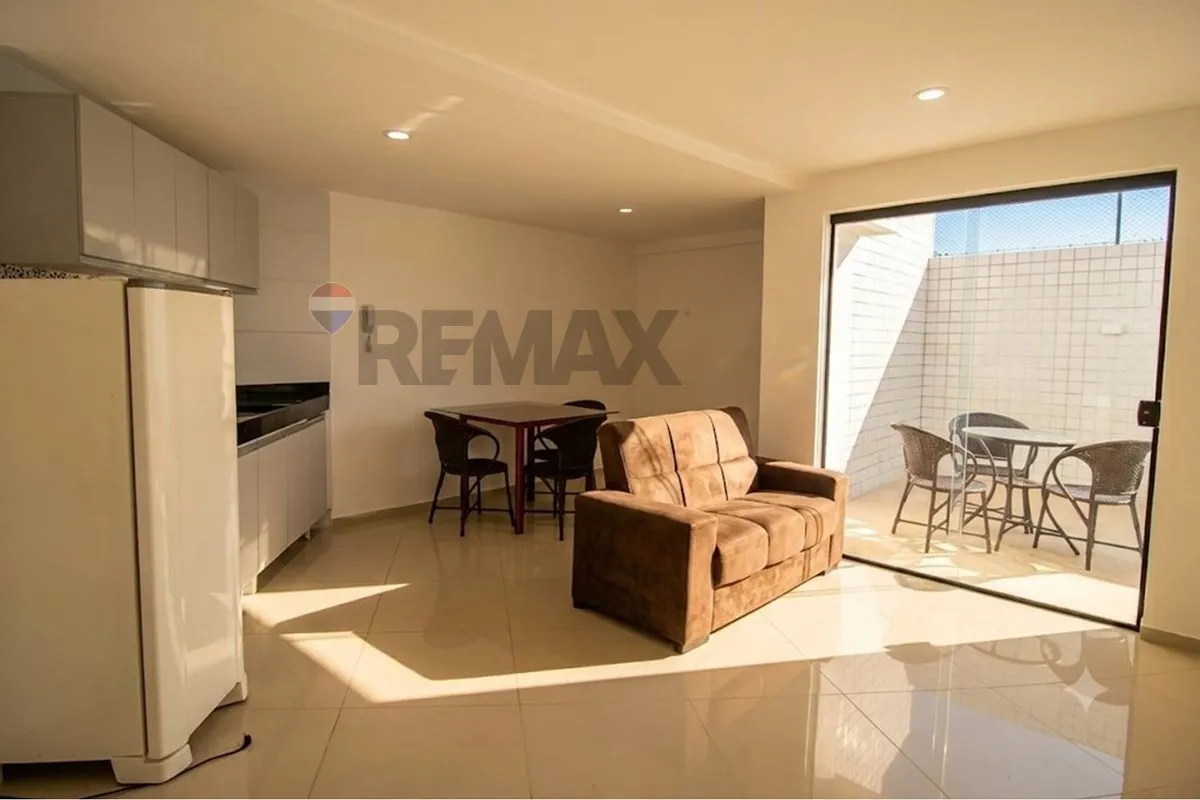 Furnished 1-bedroom apartment with built-in wardrobes — photo 2