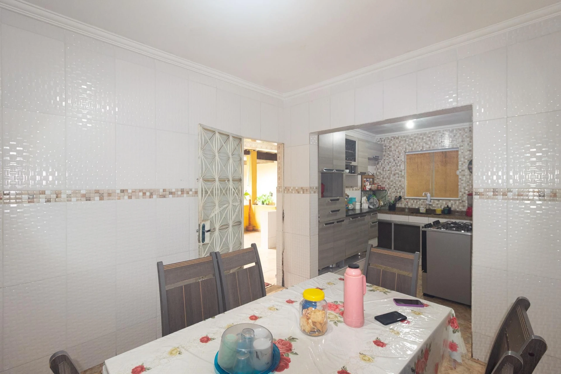 360 m² house with a home office and a garden — photo 45