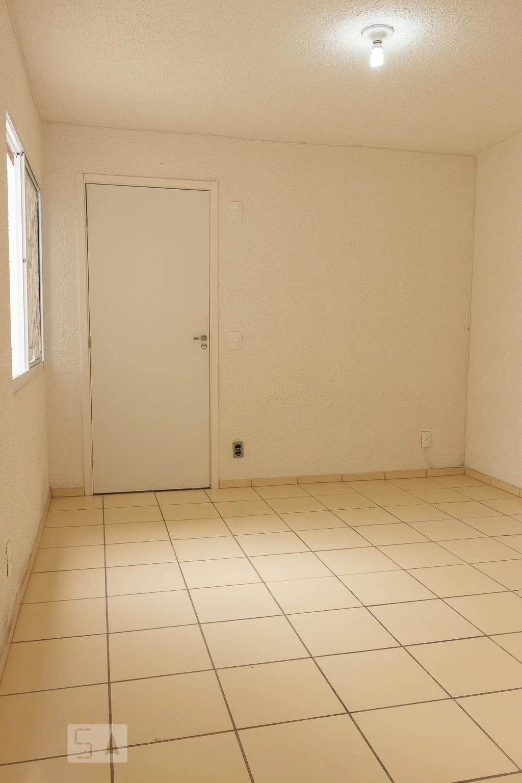 Unfurnished 2-bedroom apartment with closed kitchen — photo 23