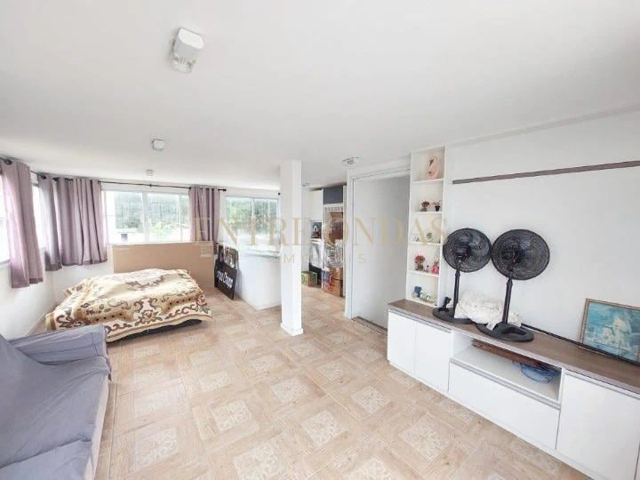 465 m² house with 4 bedrooms and 7 bathrooms — photo 4