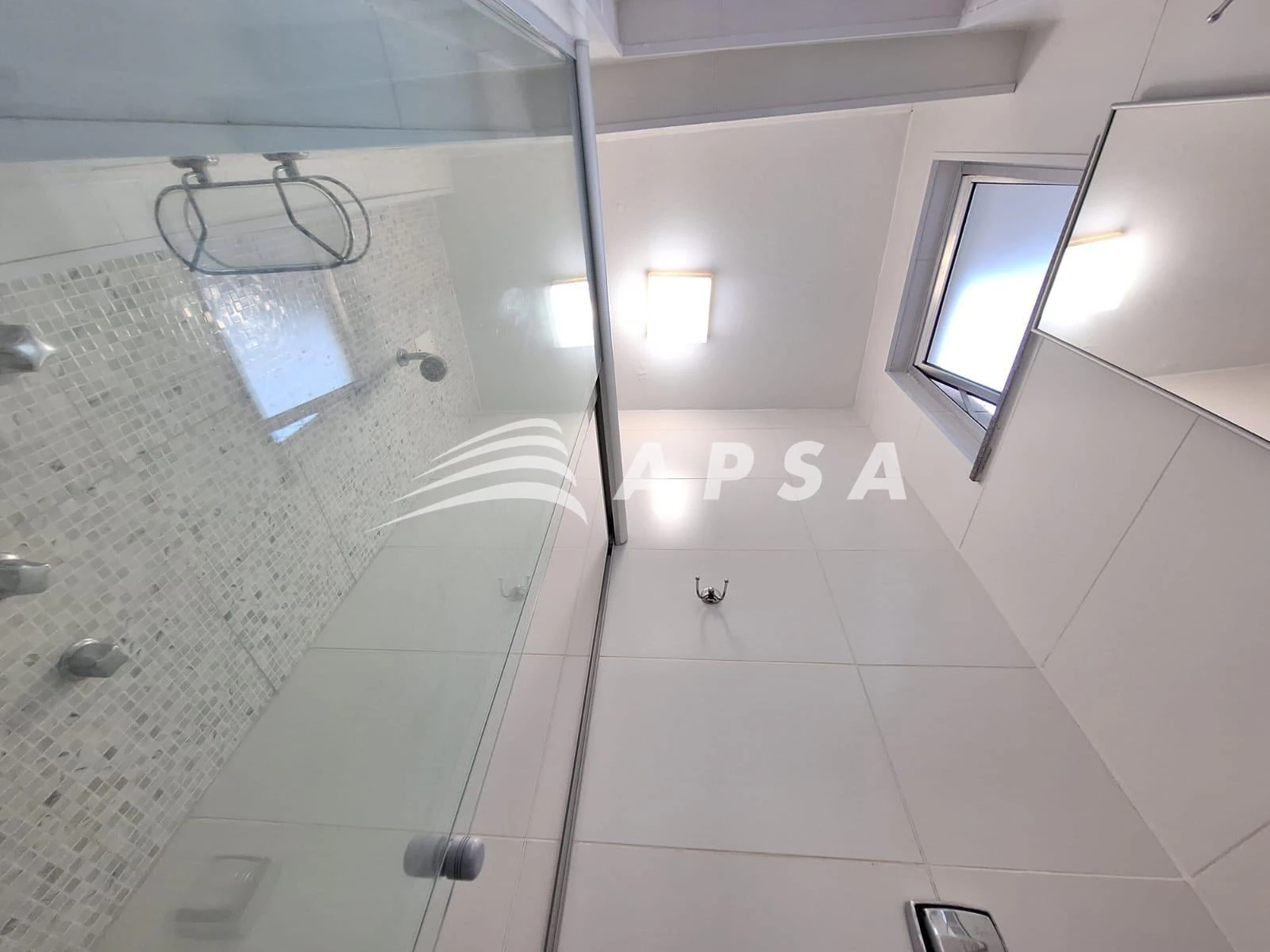 97 m² apartment with 3 bedrooms and 2 bathrooms — photo 30