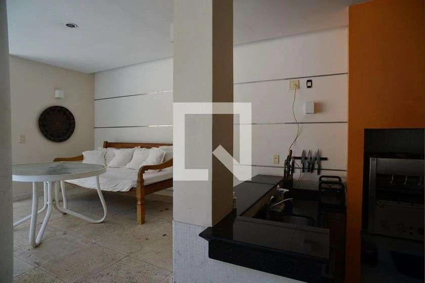 House in a gated community with 5 bedrooms and mountain view — photo 18