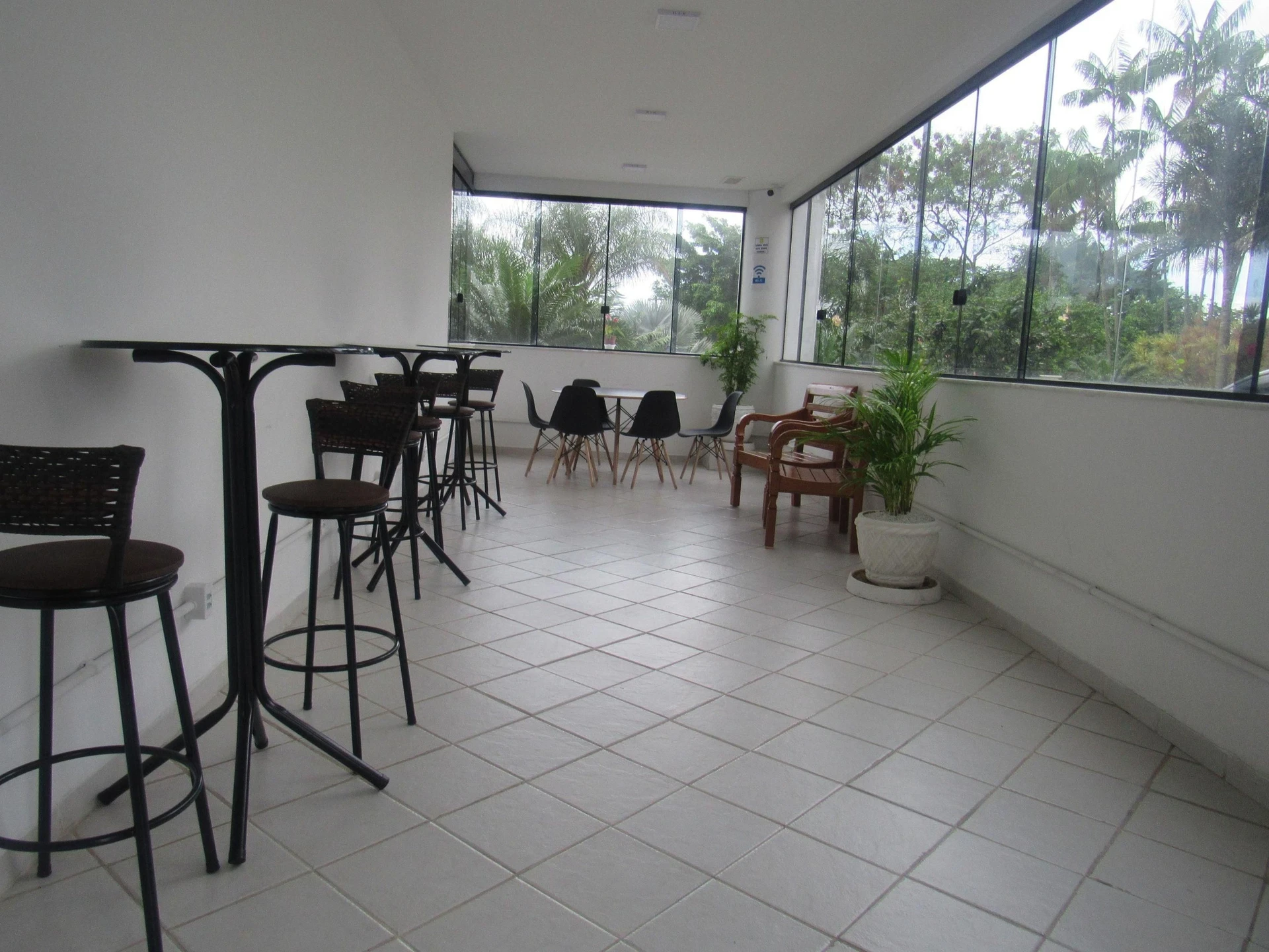 80 m² apartment with a mountain view and a washing machine — photo 42