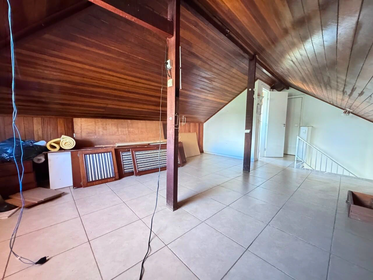 Rental house with 6 bedrooms and 246 m² — photo 27