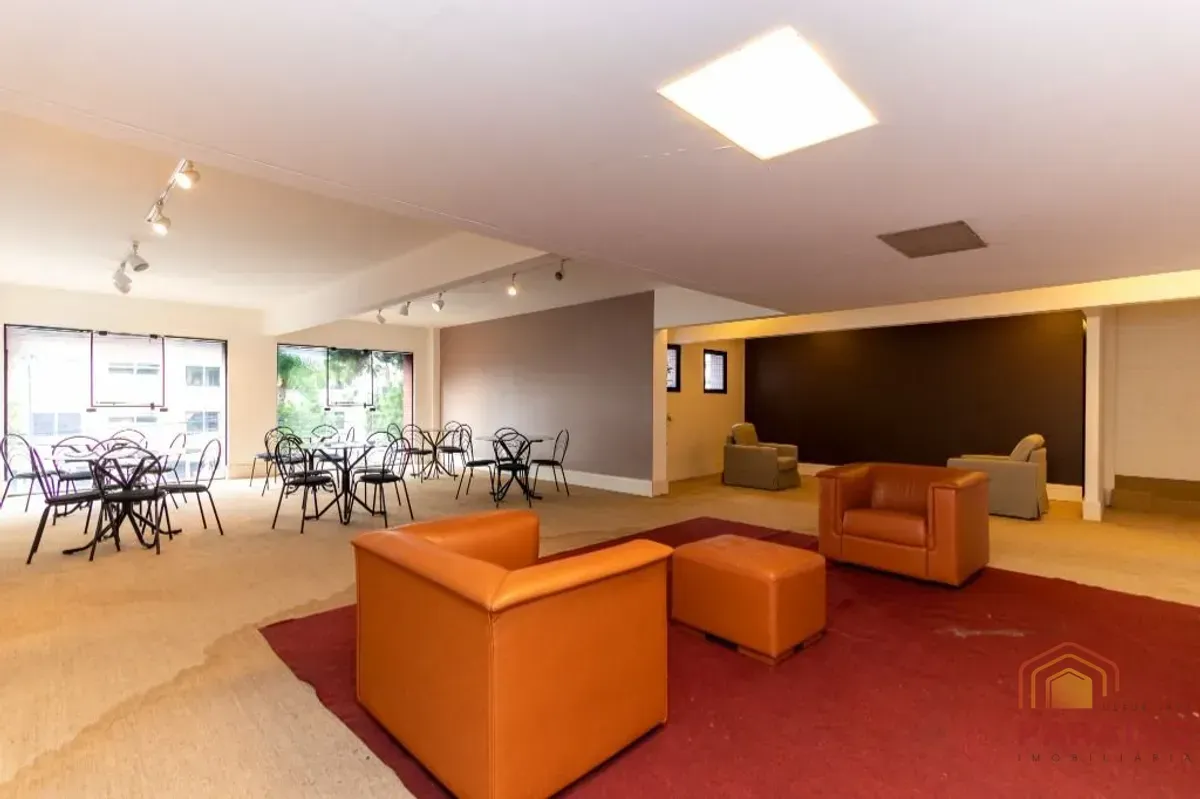 Studio with 1 bedroom, 1 bathroom and a 34 m² compact kitchen — photo 32