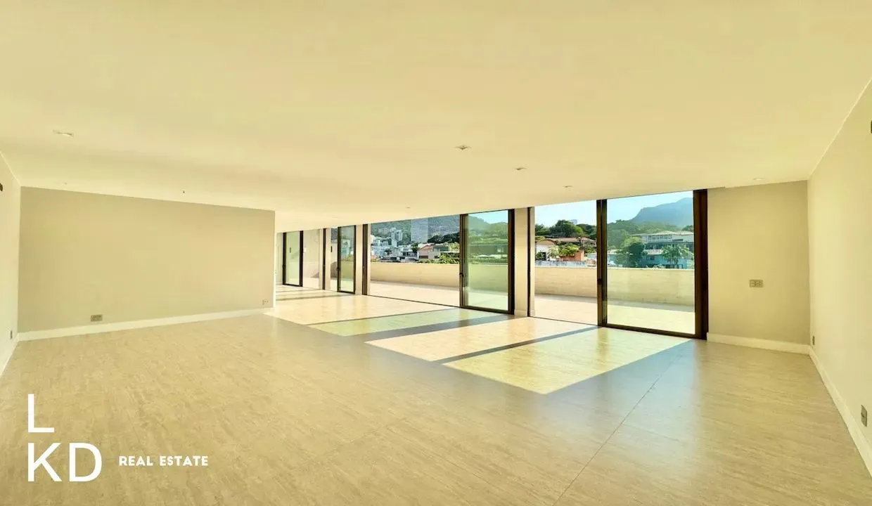 Linear penthouse 460 m² with floor-to-ceiling windows — photo 2