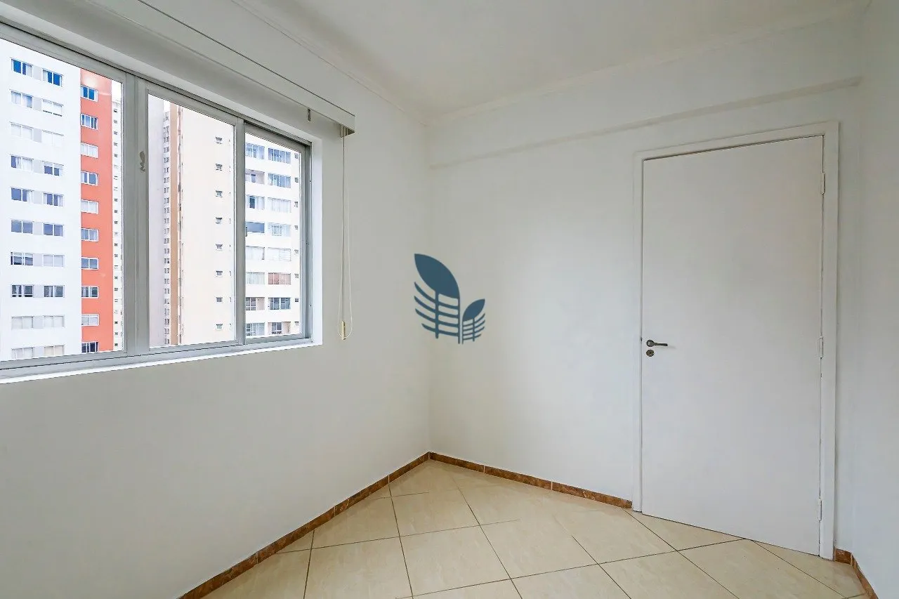 1-bedroom apartment with en-suite bathroom and separate kitchen — photo 16