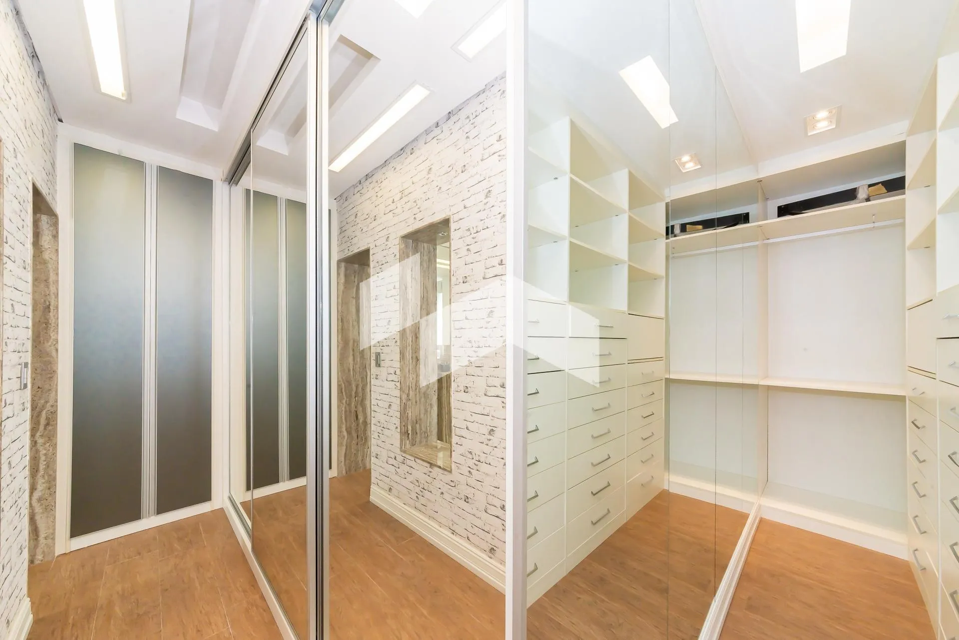 Apartamento sin amueblar de 112 m² con cocina abierta — photo 33