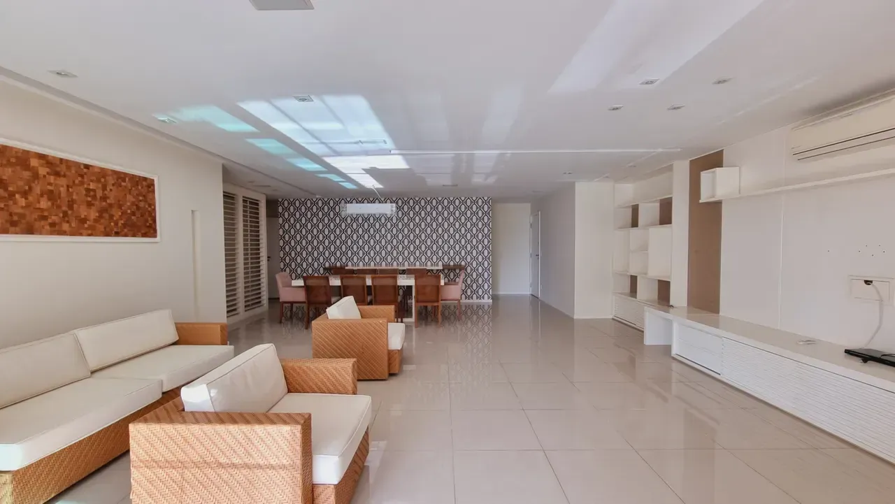 Apartment with open-plan kitchen and 4 bedrooms — photo 5
