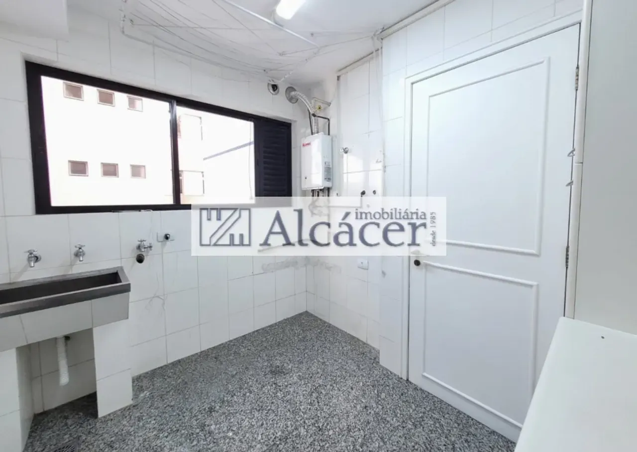 236 m² apartment with 2 en-suites and private BBQ — photo 16