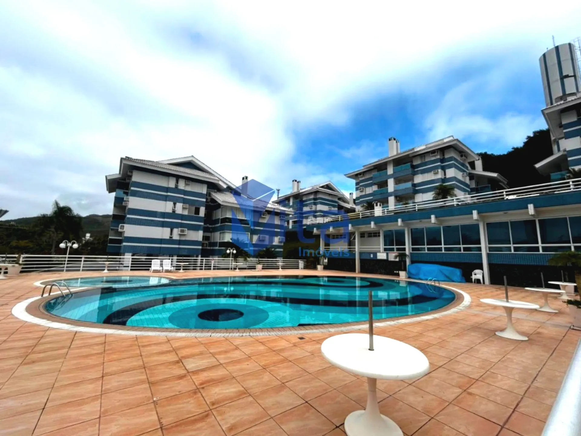 Furnished apartment with 3 bedrooms and a gas kitchen