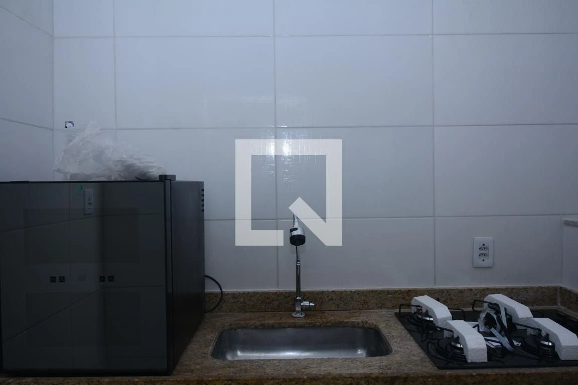 Casa sem mobília com 2 quartos, 1 banheiro e vaga — photo 2