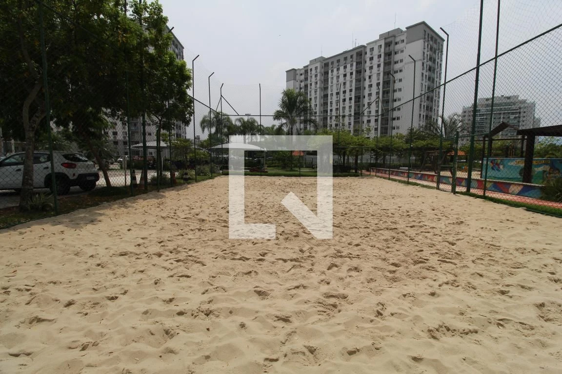 Apartamento mobiliado com 2 quartos e varanda — photo 2