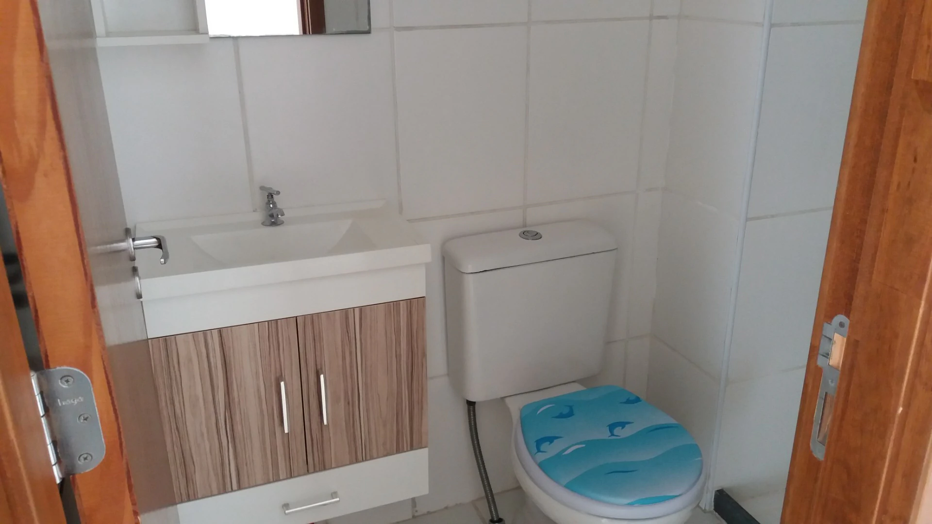 2-bedroom apartment in a building with a gym — photo 4