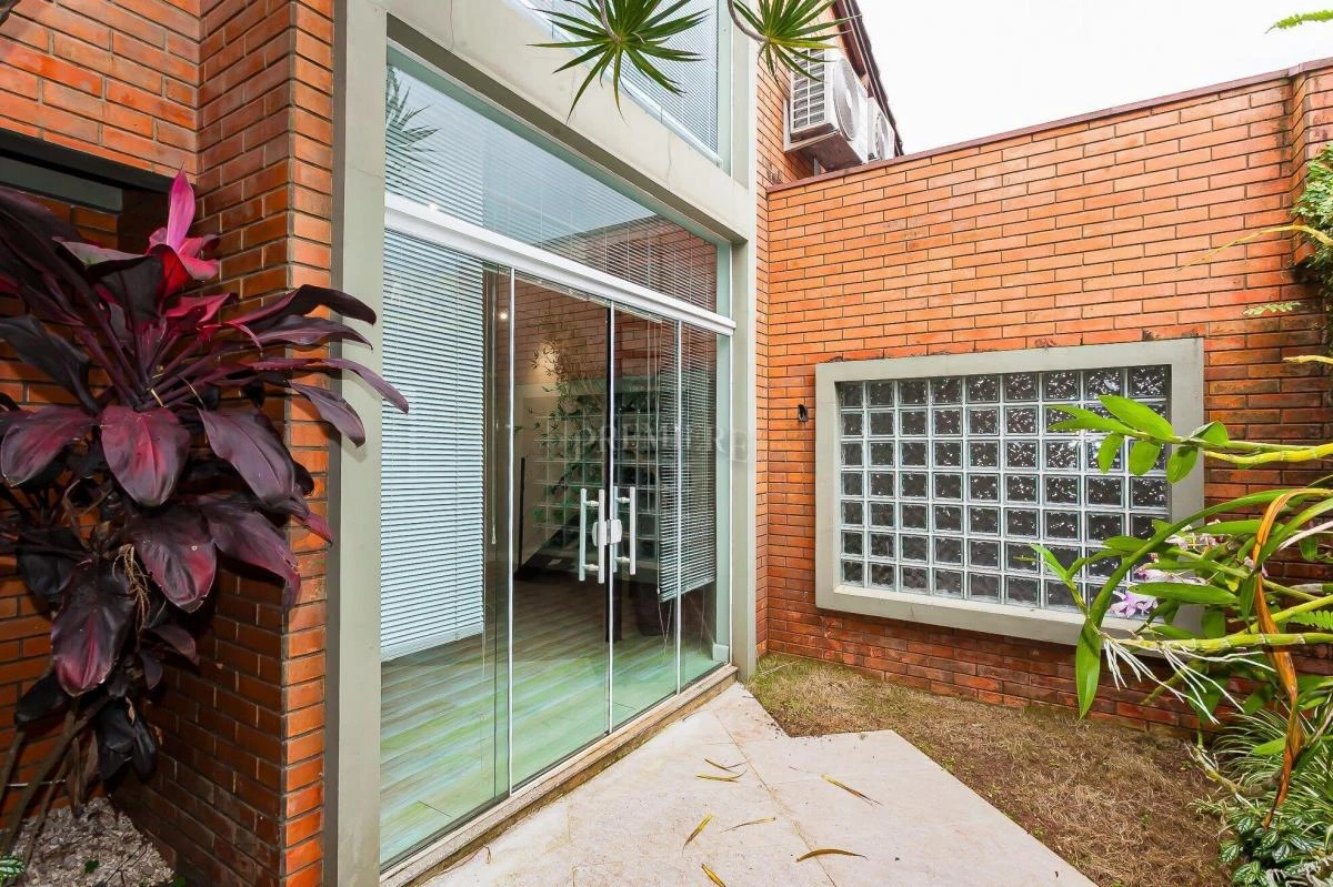 7-bedroom house with a home office in Curitiba — photo 14