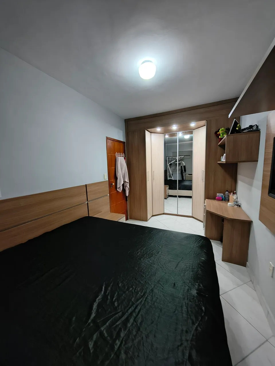 2-bedroom house with a home office — photo 3