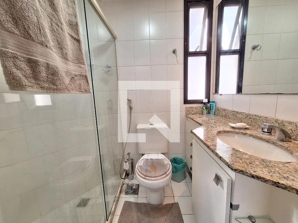 Furnished 3-bedroom apartment with 3 bathrooms — photo 22