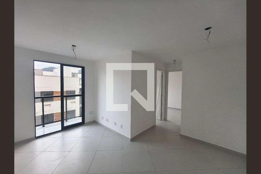 Apartamento de 2 dormitorios con cocina separada y balcón — photo 11