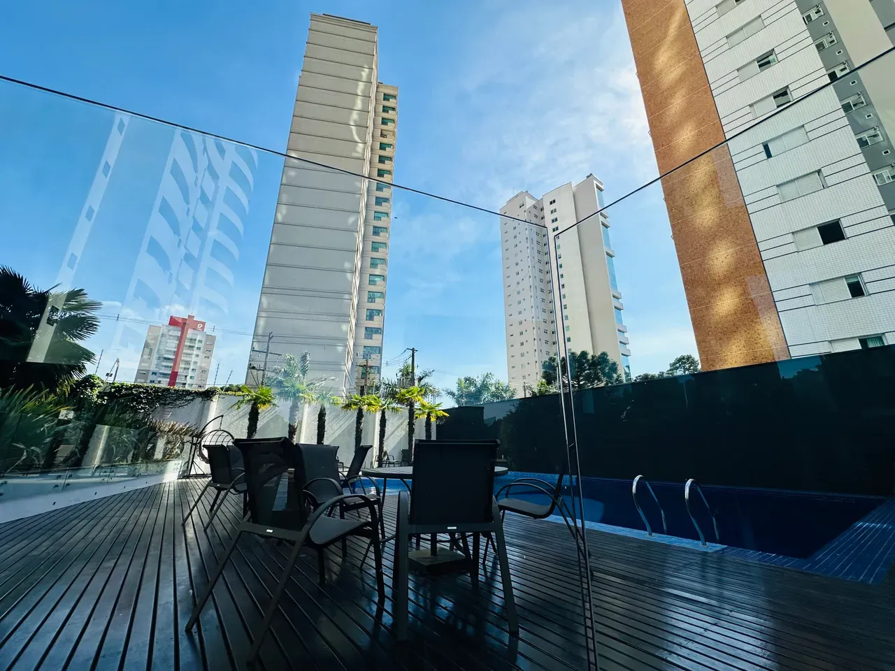 4-bedroom apartment in a building with a gym — photo 40