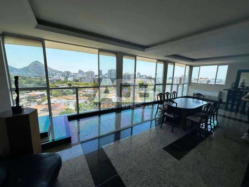 Furnished house with 5 bedrooms and 10 bathrooms — photo 4
