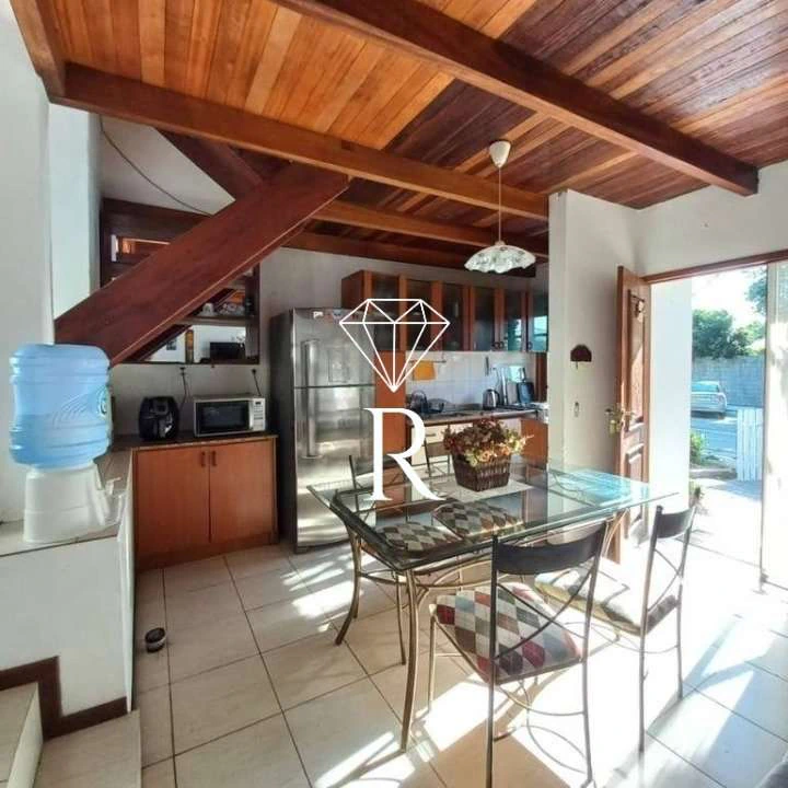 Furnished house with 4 bedrooms, 3 en-suites, 2 parking — photo 2