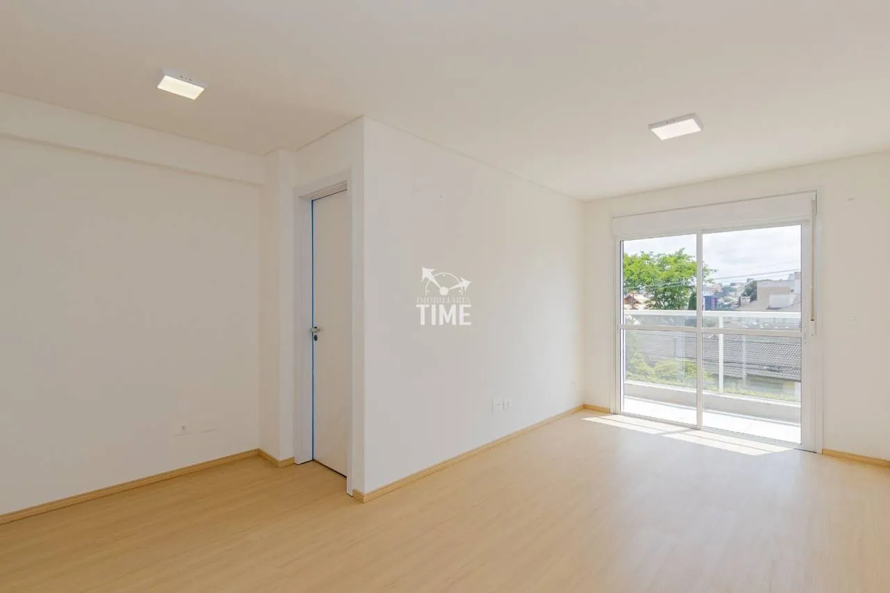 Balcony with a grill in a 3-bedroom apartment, 107 m² — photo 18