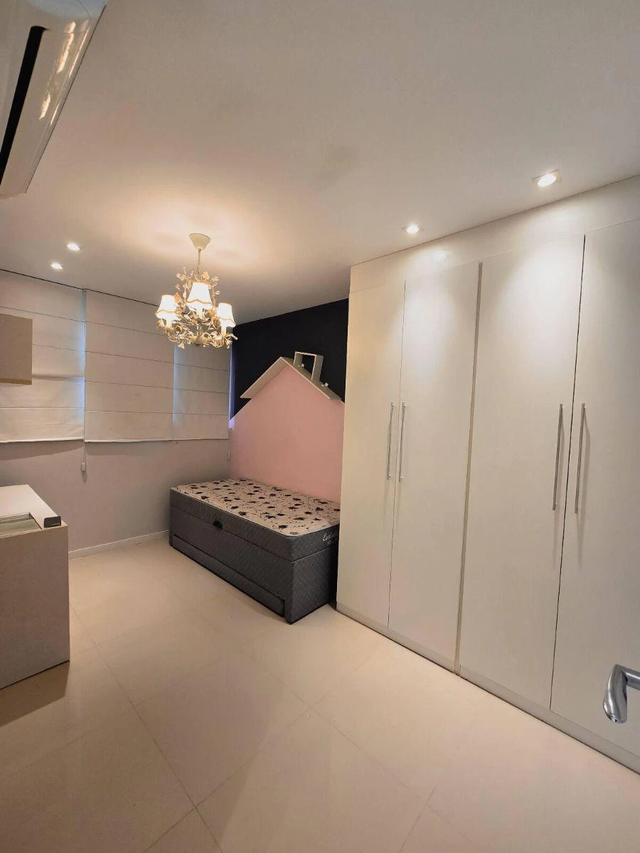 Garden apartment 169 m² with 3 en-suites and 2 parking — photo 15