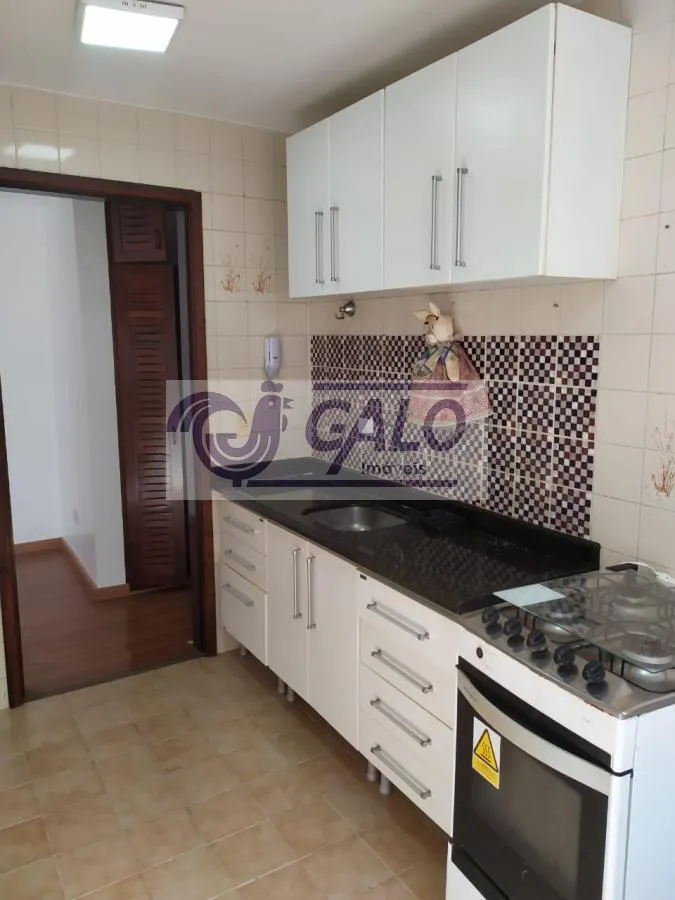 Wood or laminate floors in a 2-bedroom apartment, 51 m² — photo 2