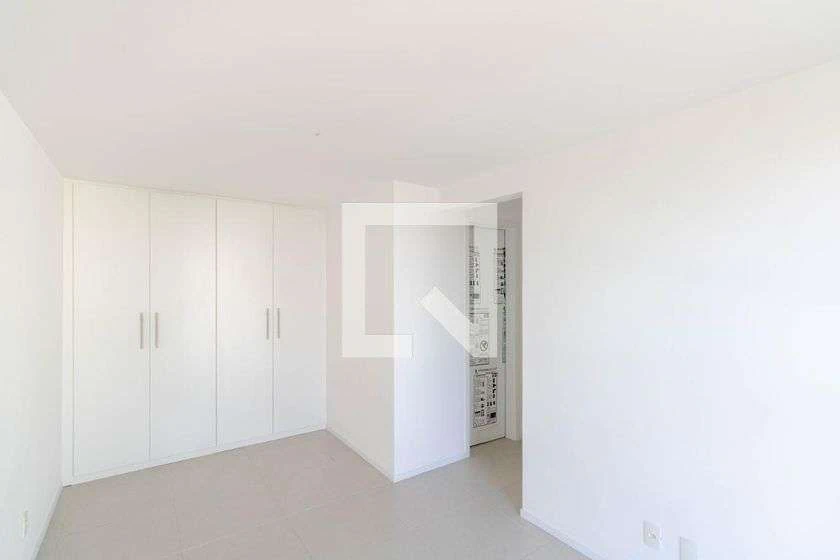 Rental apartment with 3 bedrooms and a balcony — photo 17