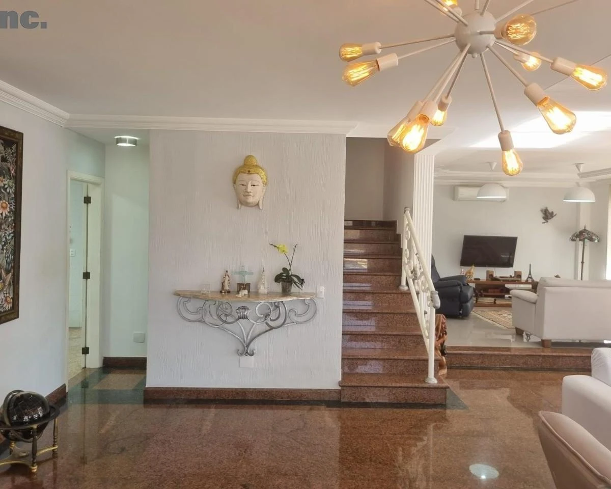 Меблированный дом с балконом и 4 спальнями с ванными — photo 26