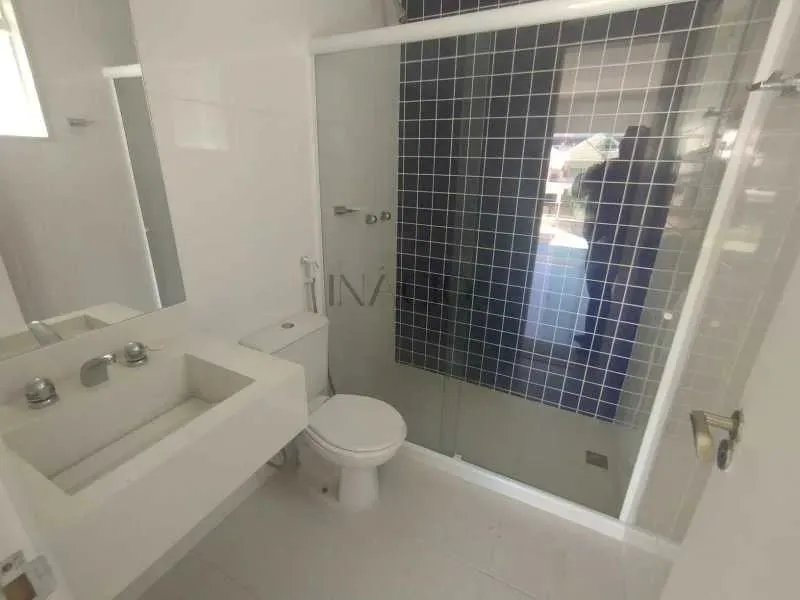 Casa com 4 quartos, 2 banheiros e cozinha separada — photo 21