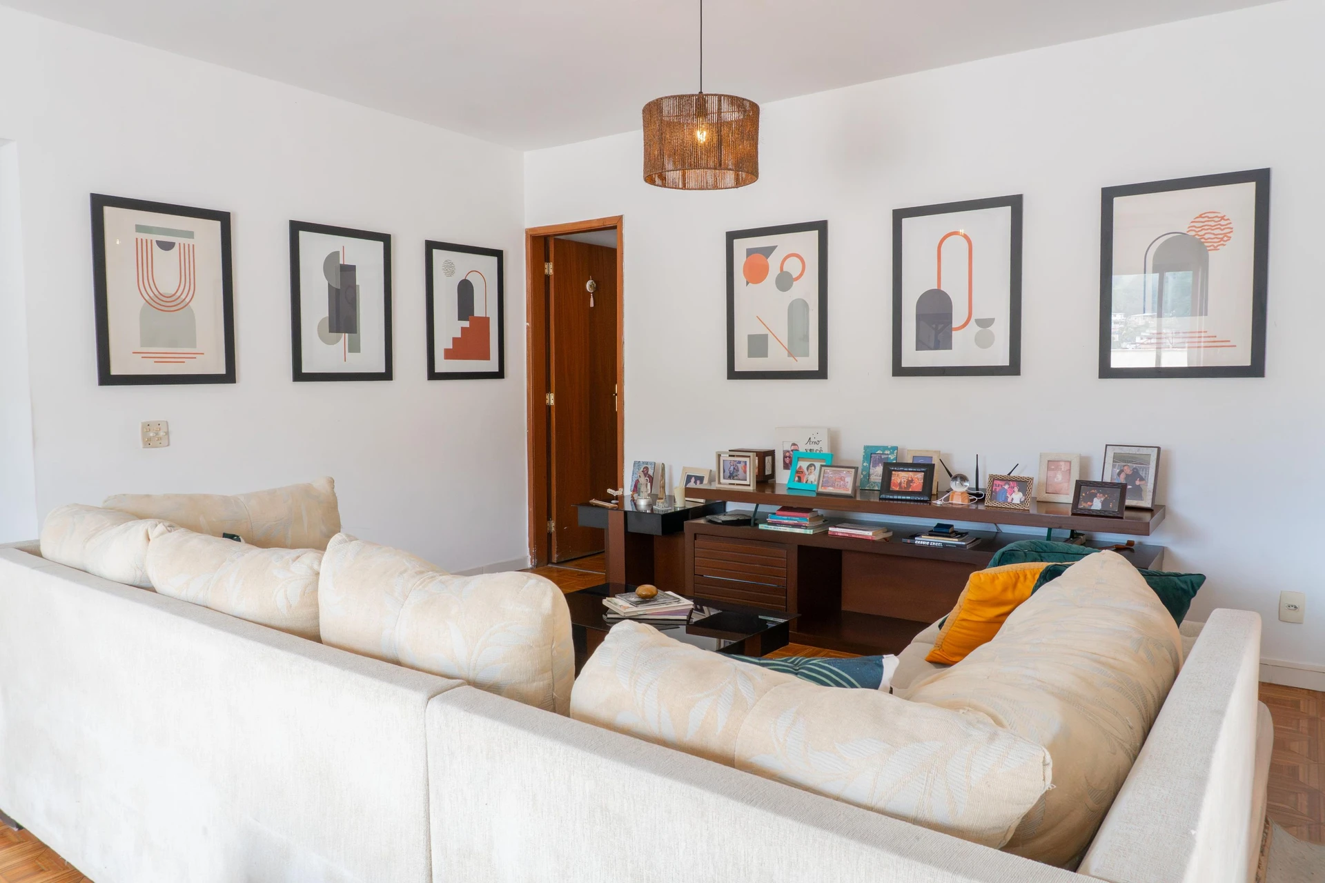 Furnished apartment, 504 m², with a mountain view — photo 11