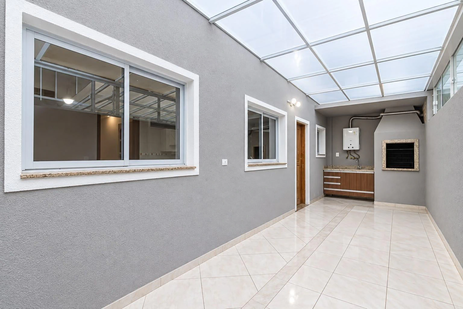 3-bedroom house with a grill on the balcony in Curitiba — photo 8