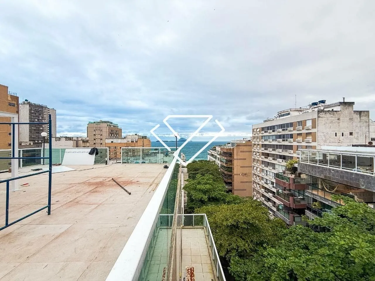 Water view in a 3-bedroom apartment, 660 m² — photo 23