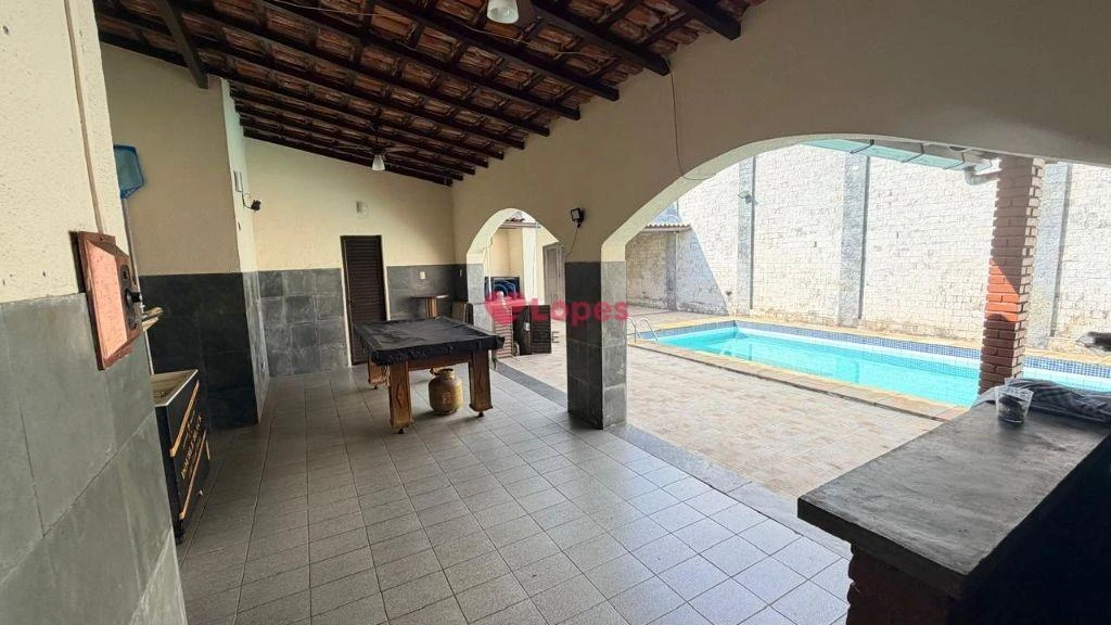 Casa de 450 m² com 3 quartos e fogão a gás — photo 24