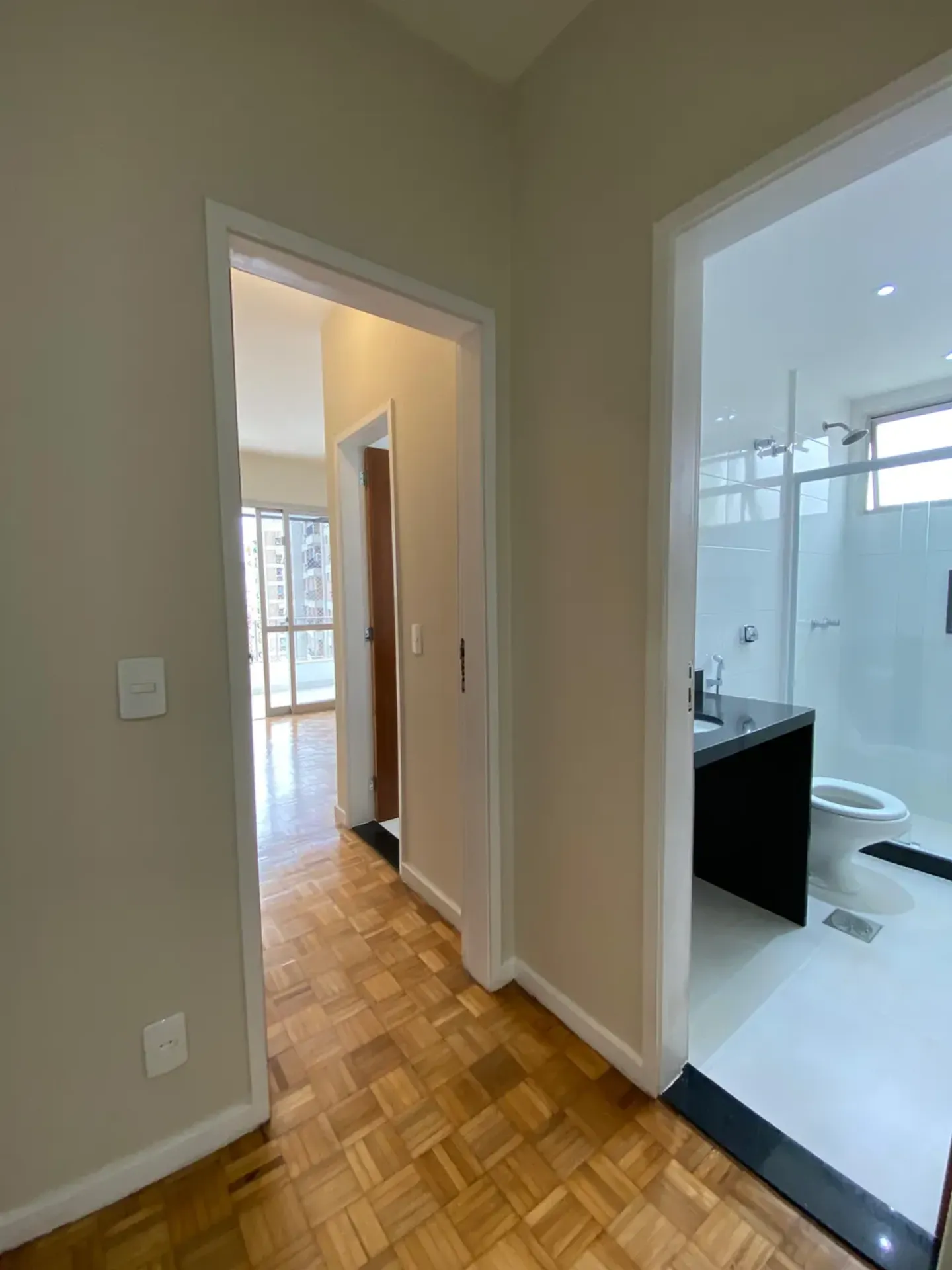 Пральна машина та 2 спальні: квартира 90 м² — photo 13