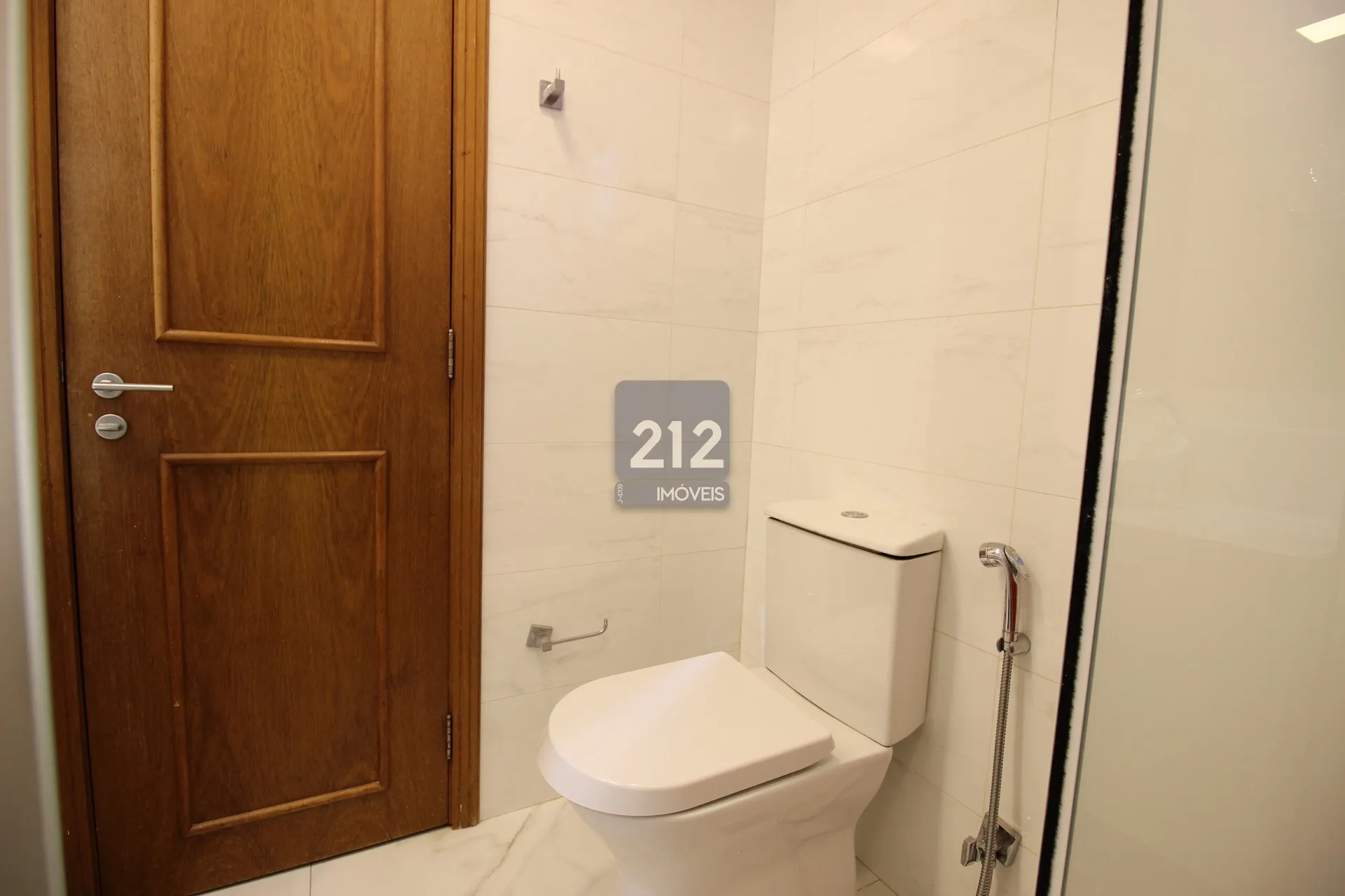 Apartamento mobiliado com 3 quartos e 2 banheiros — photo 27