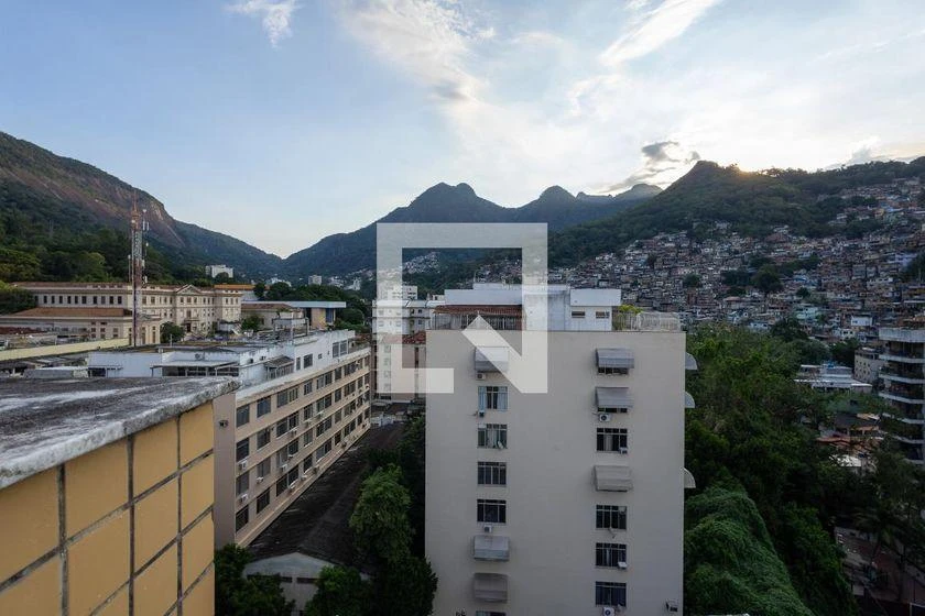 Duplex penthouse with 320 m², 1 bedroom and balcony — photo 35
