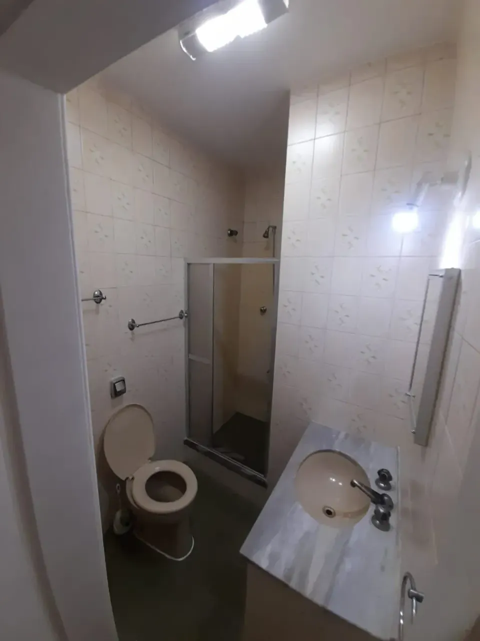 2-bedroom apartment with a walk-in closet — photo 10