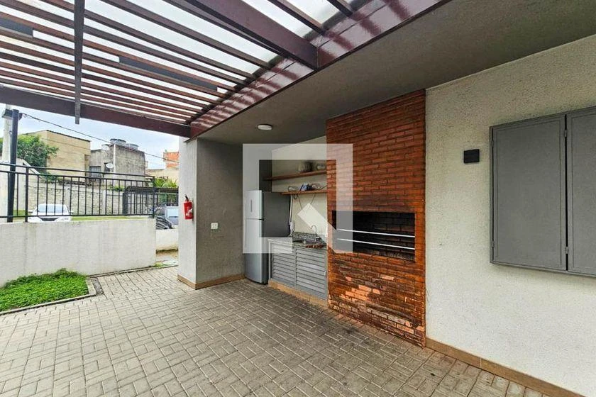 2-bedroom apartment in a building with a gym