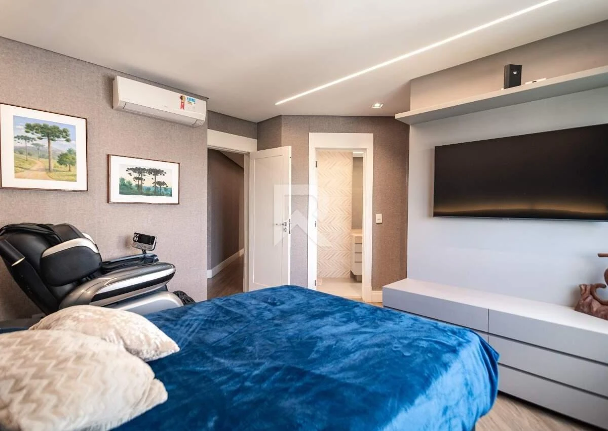 4 en-suite apartment with 373 m² and 5 parking spots — photo 49