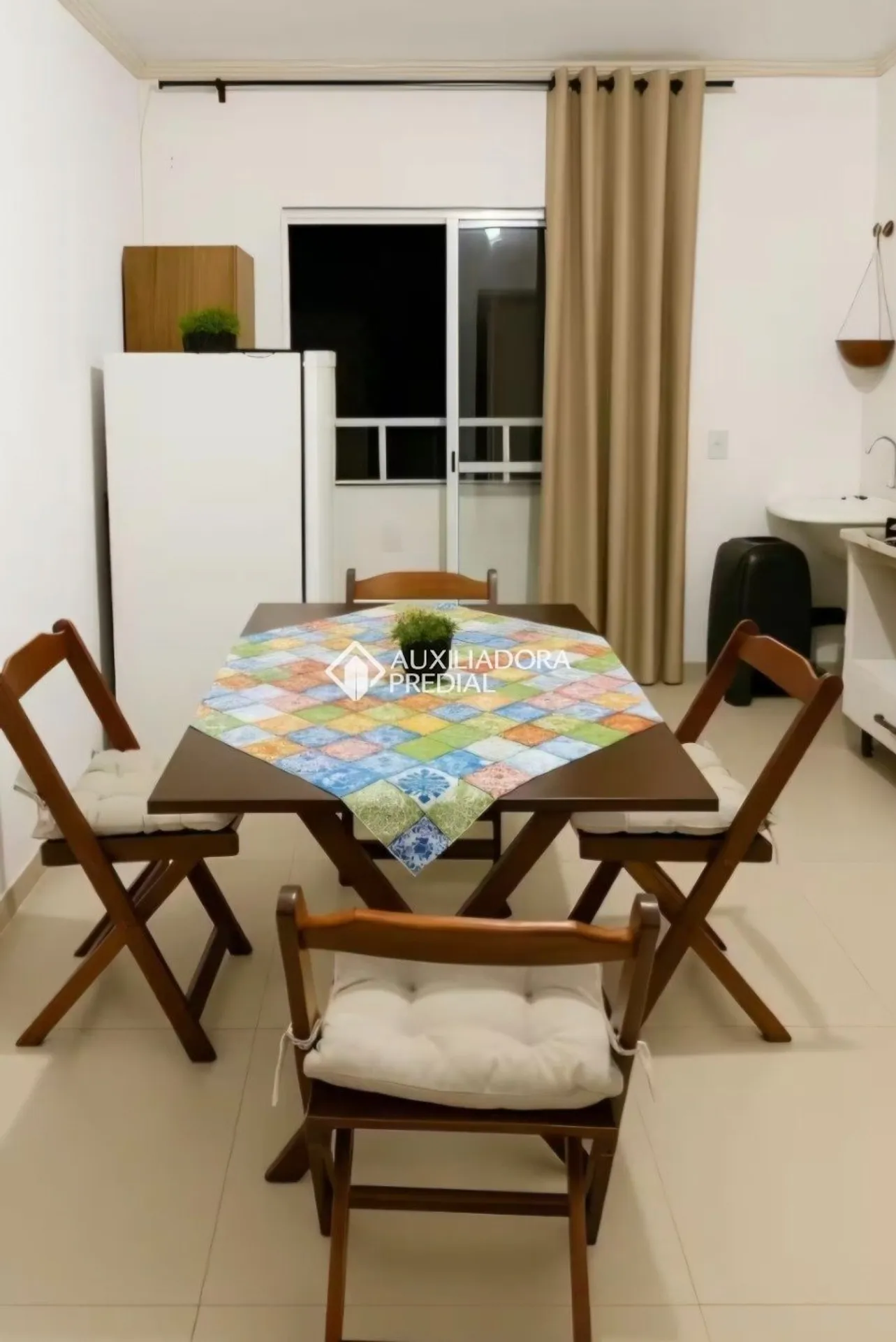 Furnished 2-bedroom apartment with 90 m² and 2 baths — photo 4