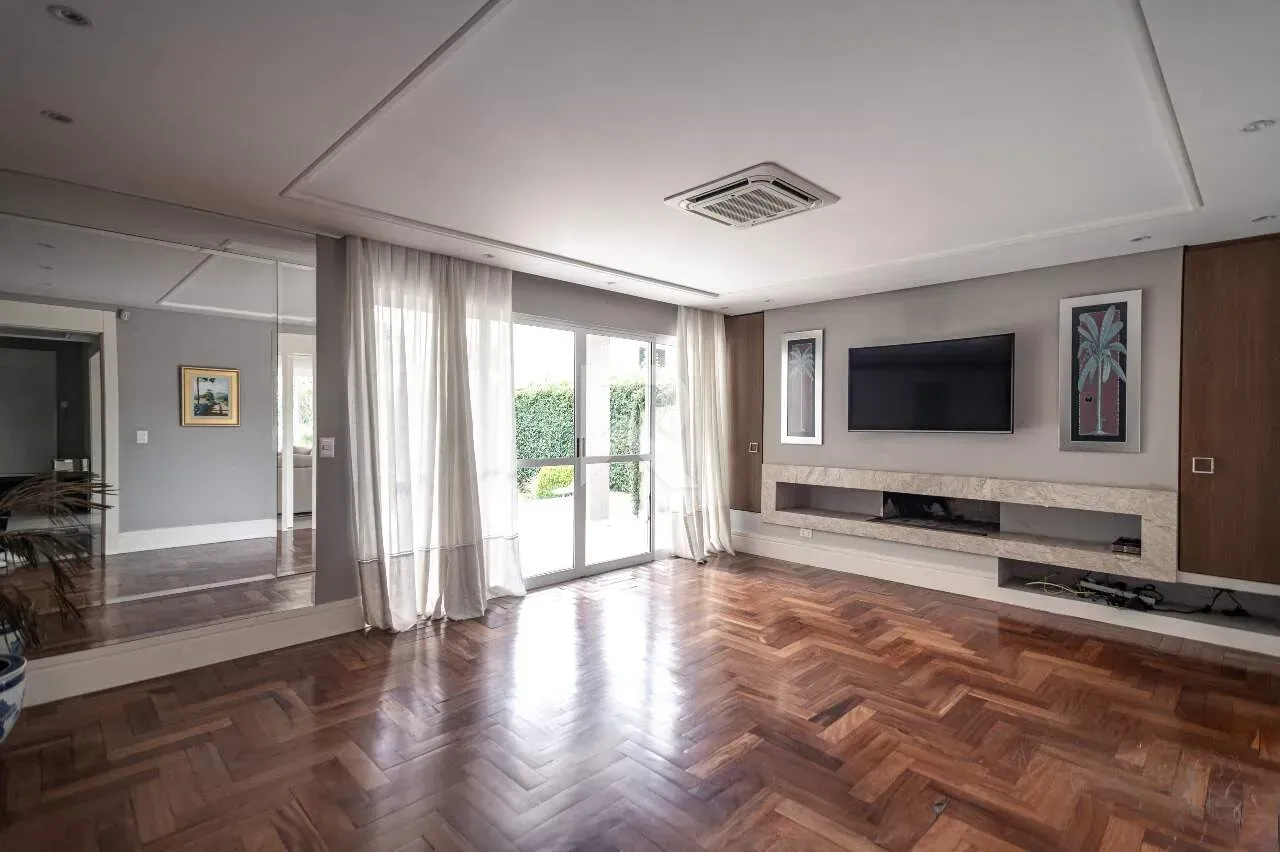 Casa con 4 suites y balcón con parrilla, 464 m² — photo 13