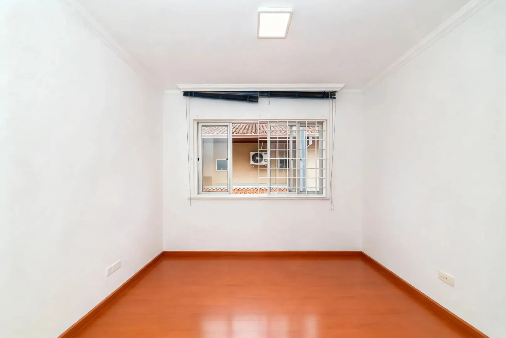 House, 170 m², with a jacuzzi — photo 16