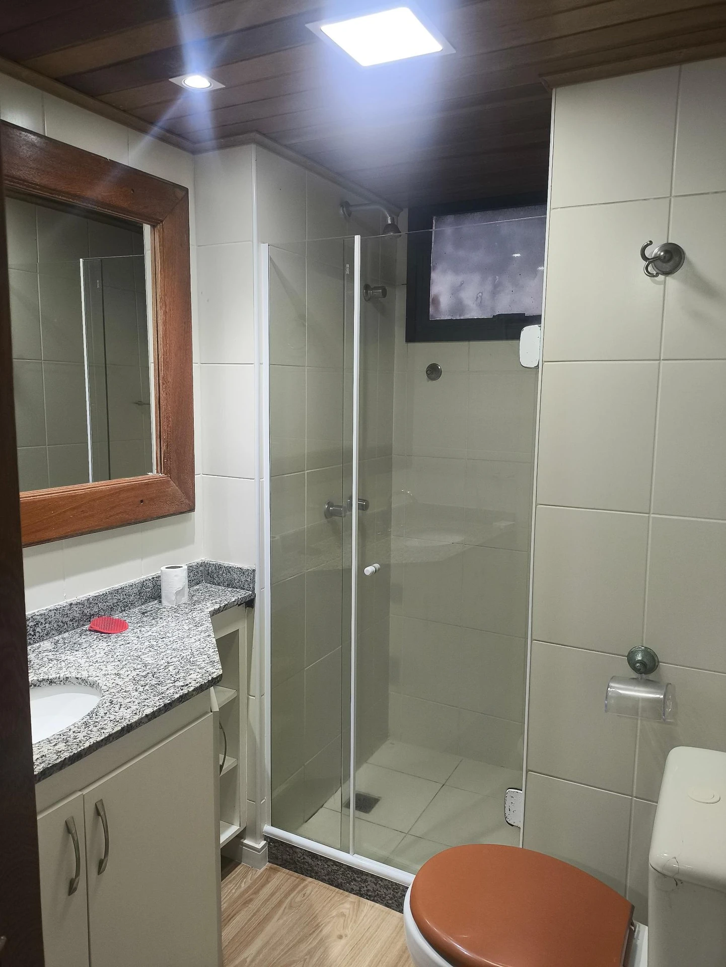Apartamento mobiliado com 2 quartos e banheiro privativo — photo 19