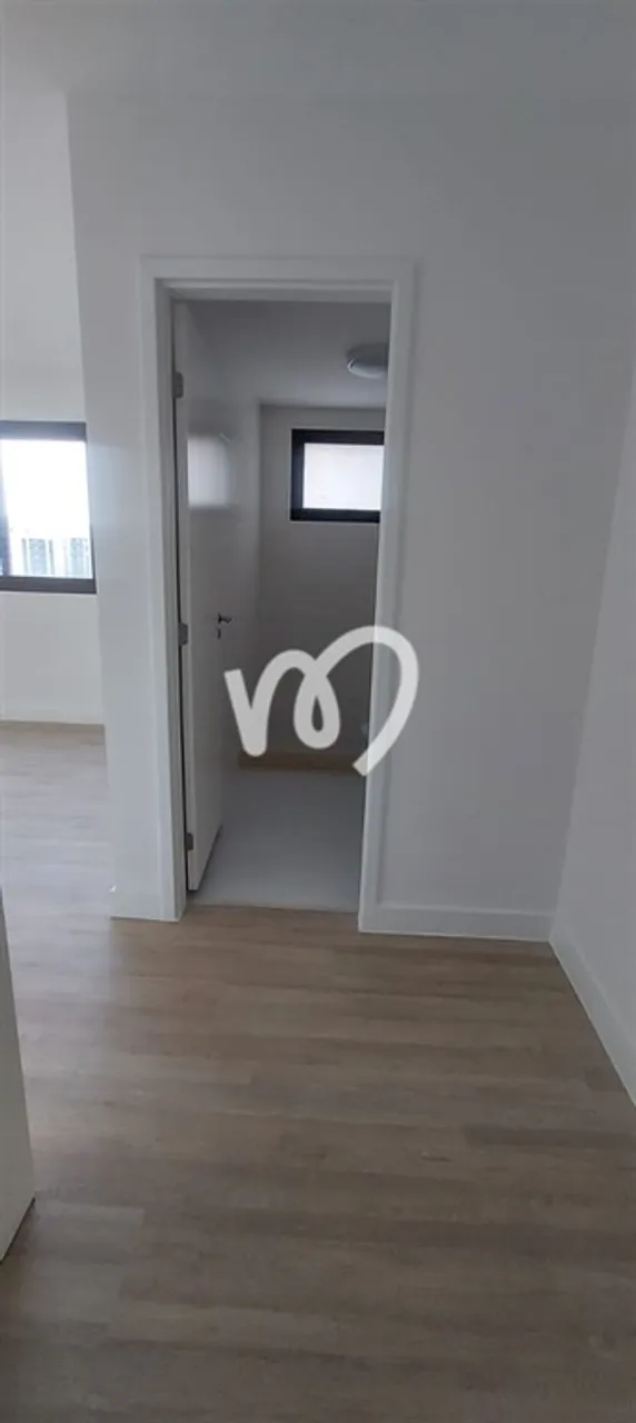 Apartamento com 4 quartos e cozinha fechada — photo 9