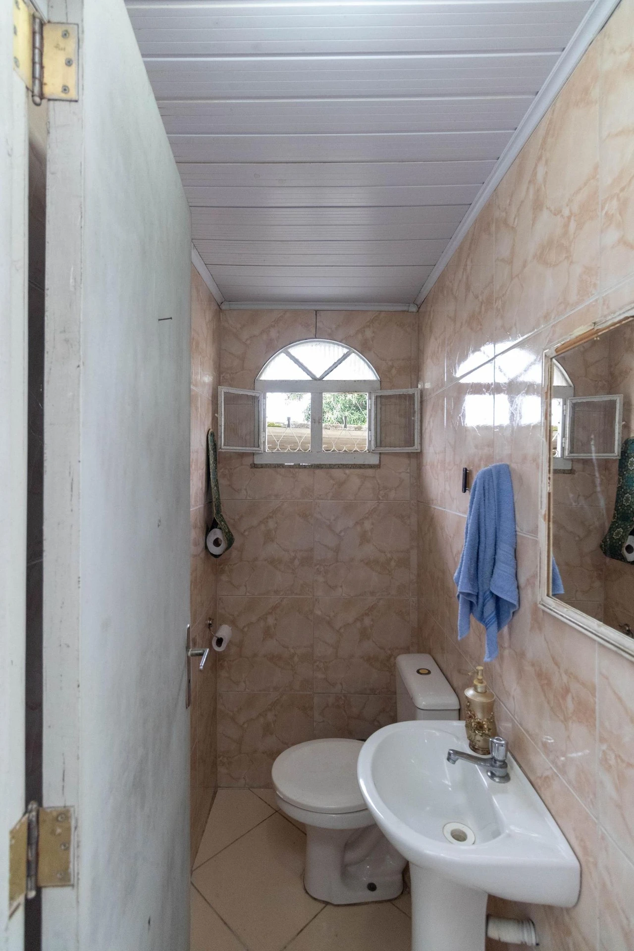 Casa amueblada con 6 dormitorios, 3 baños y jardín propio — photo 5